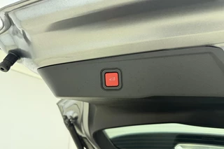 Jeep Avenger 1.2 e-Hybrid Summit Automaat | JBL Soundsystem| Navigatie | Draadloze telefoonlader | Elektrische achterklep | Camera | Keyless | Carplay / 14