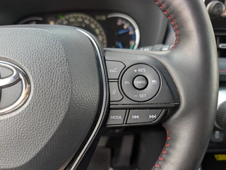 Toyota RAV4 2.5 Plug-in Hybrid AWD Style TREKHAAK ELEK. ACHTERKLEP STUUR- STOELVERWARMING / 19