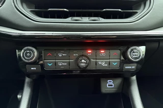Jeep Compass 1.5T e-Hybrid S Automaat | Lederen bekleding | Keyless | Zwart dak | Stoelverwarming & stoelventilatie | Camera | Lichtmetalen velgen / 32
