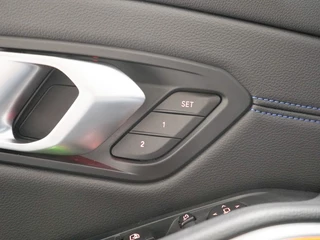BMW 3 Serie Touring M340i xDrive Panoramadak | M-Stoelen | Harman Kardon | CoPilot / 17