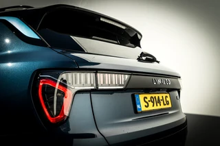 Lynk & Co 01 1.5 Plug-in Hybrid 262 Pk Panoramadak | 75 km Elektrisch | 360 Camera | Full Map Navi | NL Auto | 20 inch. LMV | 1e eigenaar / 53