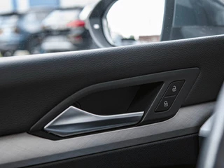 Volkswagen Golf Variant 1.5 eTSI Life Business | PANO | WINTERPAKKET | ADAPTIVE / 33
