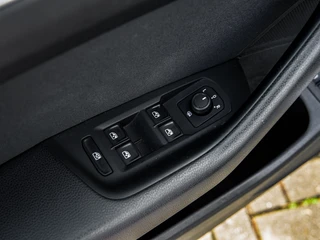 Volkswagen Passat Variant 1.4 TSI GTE Connected Series Camera | Full LED | App-connect | Comfortstoelen | PDC v+a | / 36