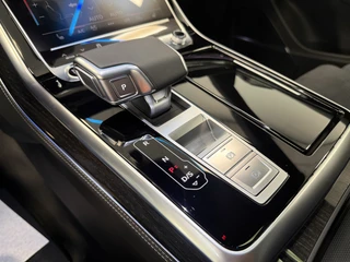 Audi Q8 60 TFSI e quattro Pro Line S Competition ACC Panoramadak 4 Wiel besturing / 18