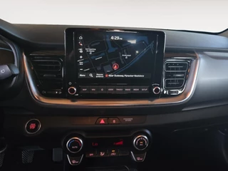 Kia Stonic 1.0 T-GDi MHEV DynamicPlusLine | Navigatie | Climate control | Stoel + Stuur verwarming | Parkeer camera achter / 21