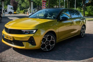 Opel Astra 1.2 Turbo 130 PK Ultimate Automaat Panodak | Camera | AGR Stoelen | Dodehoek Detectie | Adaptieve Cruise Control | 24DKM! | Rijklaar / 30