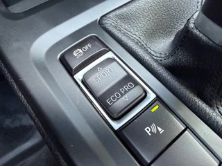 BMW X1 SDrive18i Executive achteruitrijcamera, extra getint glas, electr bedienbare achterklep, parelmoer wit / 26