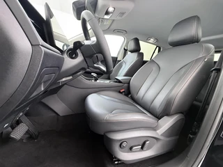 MG MG HS PHEV 1.5 Luxury PLUG-IN HYBRIDE | 272 PK | NIEUWE AUTO | >1.000 KM TOTAAL BEREIK | 1E REGISTRATIE 03-2026 | 360° CAMERA | ELEKTRISCHE ACHTERKLEP | 7 JAAR MG GARANTIE T/M 2033 | APPLE CARPLAY | ANDROID AUTO | STOELVERWARMING | FULL LED | ELEKTRISCHE STOELEN / 19