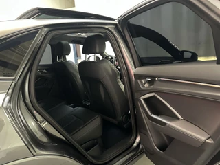 Audi Q3 Sportback 40 TFSI Quattro S Edition Panoramadak Leder Sfeerverlichting Stoelverwarming DAB+ / 17