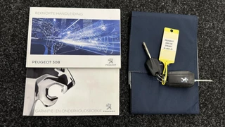 Peugeot 308 SW 1.2 PureTech Blue Lease Executive PANO CARPLAY NAVI. / 44