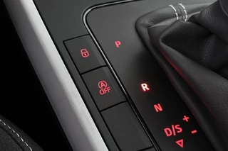 SEAT Arona 1.0 TSI Style Business Connect Automaat Trekhaak Stoelverwarming Virtual LED / 34