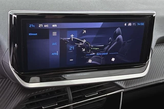 Peugeot 208 1.2 Hybrid 110 e-DCS6 Allure / 21