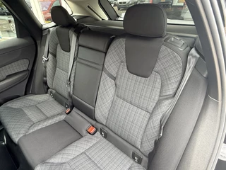 Volvo XC60 2.0 B4 Momentum Business  | Keyless | LED | Apple/Android | PDC v+a incl. Camera | Google | Elekt. Klep / 64