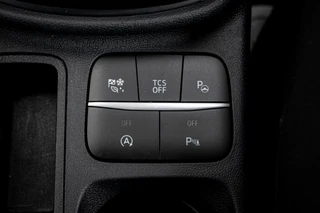 Ford Fiesta 1.0 EcoBoost Hybrid ST-Line|WINTERPACK|KEYLESS|CLIMATE|CARPLAY|PDC|PARK ASSIST / 17
