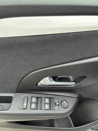 Opel Corsa 1.2 Turbo 145Pk Hybrid Automaat Ultimate | DEMO | Climate control | Navigatie | Camera | Parkpilot | Alcantara | Cruisecontrol | 17" LM-Velgen / 31