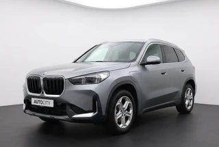BMW X1 xDrive25e Frozen Grey l Pano l Trekhaak l Harman Kardon l Leder l 360° Camera