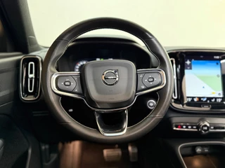 Volvo XC40 1.5 T3 R-Design | Pano | Winterpakket | Elektr voorstoelen+memory | Camera | Carplay / 23