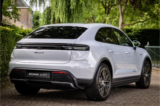Porsche Macan 4 100 kWh  Pano Luchtvering Sport Chrono Matrix Passenger Display / 5