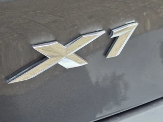 BMW X1 xDrive25e eDrive M pakket HUD LEER SPORT PANODAK / 44
