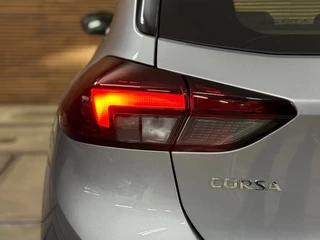 Opel Corsa 1.2 Edition Automaat | Navigatie | Park Pilot | Carplay | ALC | Stoelverwarming / 24