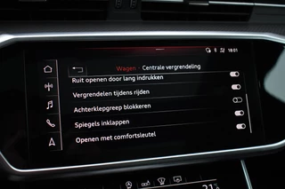 Audi RS6 Avant 4.0 TFSI quattro  Nardo Ceramic Pano Trekh Sportuitl HUD ACC Dynamic+ 4WS / 44