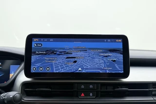 Jeep Avenger 1.2 e-Hybrid 110pk Black Edition | 8 Jaar Fabrieksgarantie | Panoramadak | Keyless | Navigatie | JBL audio | Elektrische kofferklep | Adaptieve cruise control | Stoelverwarming / 23