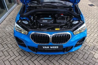 BMW X1 xDrive25e High Executive M sport | 1e eigenaar | Dealer onderhouden | Panoramadak | Apple Carplay | Camera | LED adaptief | Head-up | Stoelverwarming | Cruise control / 10
