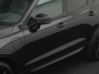 Volvo XC60 2.0 T6 AWD + Black Edition 350PK Pano | Trekhaak / 58