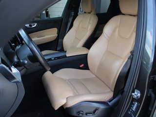 Volvo XC60 2.0 Recharge T8 AWD R-Design Panoramisch schuif/kantel dak, 360 Camera, Stoelverwarming, Harman/Kardon audio installatie, Navigatie / 6