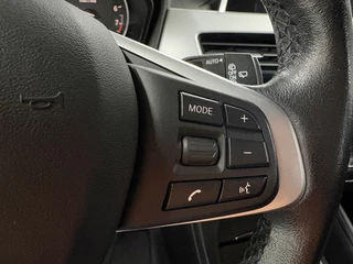 BMW X1 SDrive18i Executive/ NL auto/ Automaat/ Parkeersensoren / 18