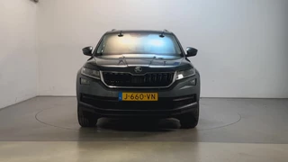Skoda Kodiaq 1.5 TSI 150pk DSG Business Edition Panoramadak Camera Trekhaak Stoelverwarming / 16