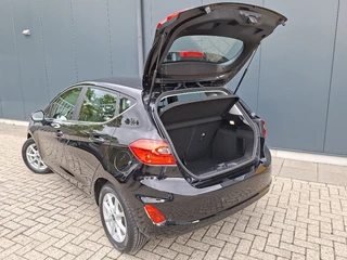 Ford Fiesta 1.0 EcoBoost Titanium * Navigatiesysteem * LM Velgen * Climate Control * / 29
