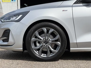 Ford Focus Wagon 1.0 EcoBoost MildHybrid ST Line | ACC | Camera | Navi | Carplay | Clima | PDC voor + achter | Lm velgen | ( Vestiging - Vianen, 0347-371248 ) / 37