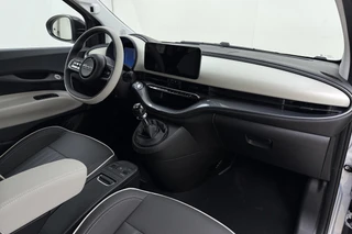 Fiat 500 1.0 Hybrid La Prima Cabrio | DEMO | Lederen bekleding | Camera | 8 Jaar speciale garantie | Parkeersensoren | Climate control / 14