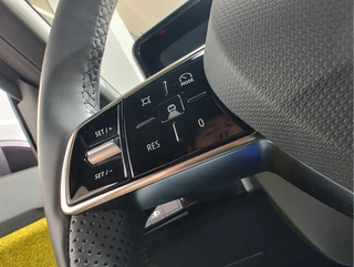 Renault 5 COMFORT RANGE ICONIC CINQ 52 kWh  Adaptive Cruise | Warmtepomp | Stuurverwarming / 24