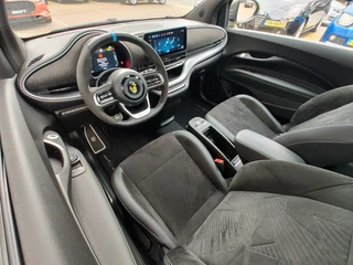 Abarth 500e SCORPIONISSIMA 42 kWh  SoH 94,12% !! | Alcantara sportstuur | Pano | Winterpakket / 14