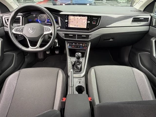 Volkswagen Polo 1.0 TSI Life Climate | Lichtmetalen velgen | Stoelverwarming | Carplay | Navi | Extra getint glas | Rijklaar incl. garantie / 12