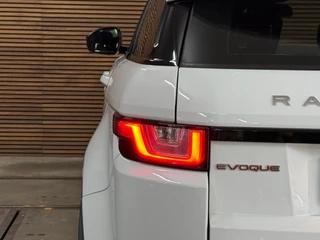 Land Rover Range Rover Evoque 2.0 Si4 HSE Dynamic Panorama | Leder | Camera | LED | Trekhaak | 4WD | Stoelverwarming | NAP | / 41