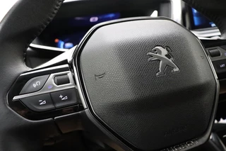 Peugeot 208 1.2 PureTech Allure Pack | 100PK | Start & Stopknop | Parkeer Camera Achter | Navigatie | DAB+ | Apple Carplay & Android Auto | / 19