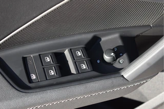 Audi A3 Sportback 35 TFSI edition one 3x S-Line 150pk  | Stoelverwarming | Camera | Virtual Cockpit | DAB | Carplay/Android | Full LED / 41