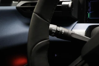 Lancia Ypsilon Edizione Cassina Limitata 51 kWh | NAVIGATIE | MASSAGE | DRAADLOZE LADER | DAB | 360 CAMERA / 36