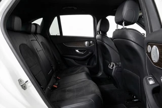 Mercedes-Benz GLC Coupé 250 4MATIC Premium AMG Line l 360° Camera l Blindspot l Keyless / 10