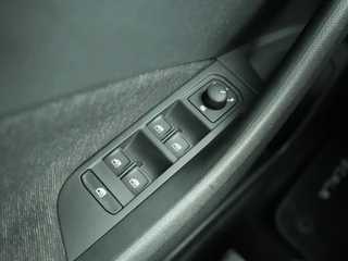 Skoda Scala 1.0 TSI First Edition | Pano | Stoelverwarming | Clima | Cruise | Carplay | / 26