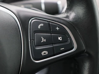 Mercedes-Benz B-klasse 250 Ambition Automaat 211 Pk | Camera | Trekhaak | Keyless | LED | Navigatiesysteem | Parkeersensoren | 18 Inch | 81.928 Km / 14