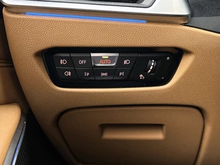 BMW 3-serie 330e High Executive M Sport | Cruise Control | CarPlay | Stoelverwarming | / 24