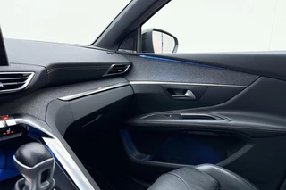 Peugeot 3008 1.2 PureTech GT Line | Panoramadak | Achteruitrijcamera | Elektrische achterklep | Parkeersensoren | Focal-audio systeem | Memory seats | Elektrisch verstelbare stoelen | Stuurbediening | Cruise control / 35