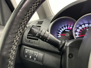 Kia Venga 1.6 CVVT First Edition PANO CAMERA NAVI CRUISE ECC STOEL/STUUR VERWARMING. / 24