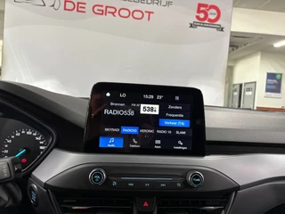 Ford Focus Wagon 1.0 EcoBoost Hybrid ST Line Style/ NL auto/ Achteruitrijcamera/ Sensoren / 22