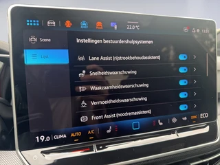 Volkswagen Golf 1.5 eHybrid GTE / 5JR Garantie / Pano / Trekhaak / Matrix / Keyless / 360 / HUD / Travel / 28