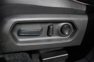 Suzuki e VITARA Style 61 kWh Elektrische Bestuurdersstoel, Stoelverwarming, Interieur voorverwarming, Panoramadak / 21